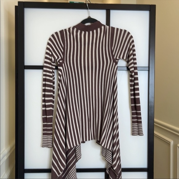 Brown and white striped cardigan - Picture 2 of 2